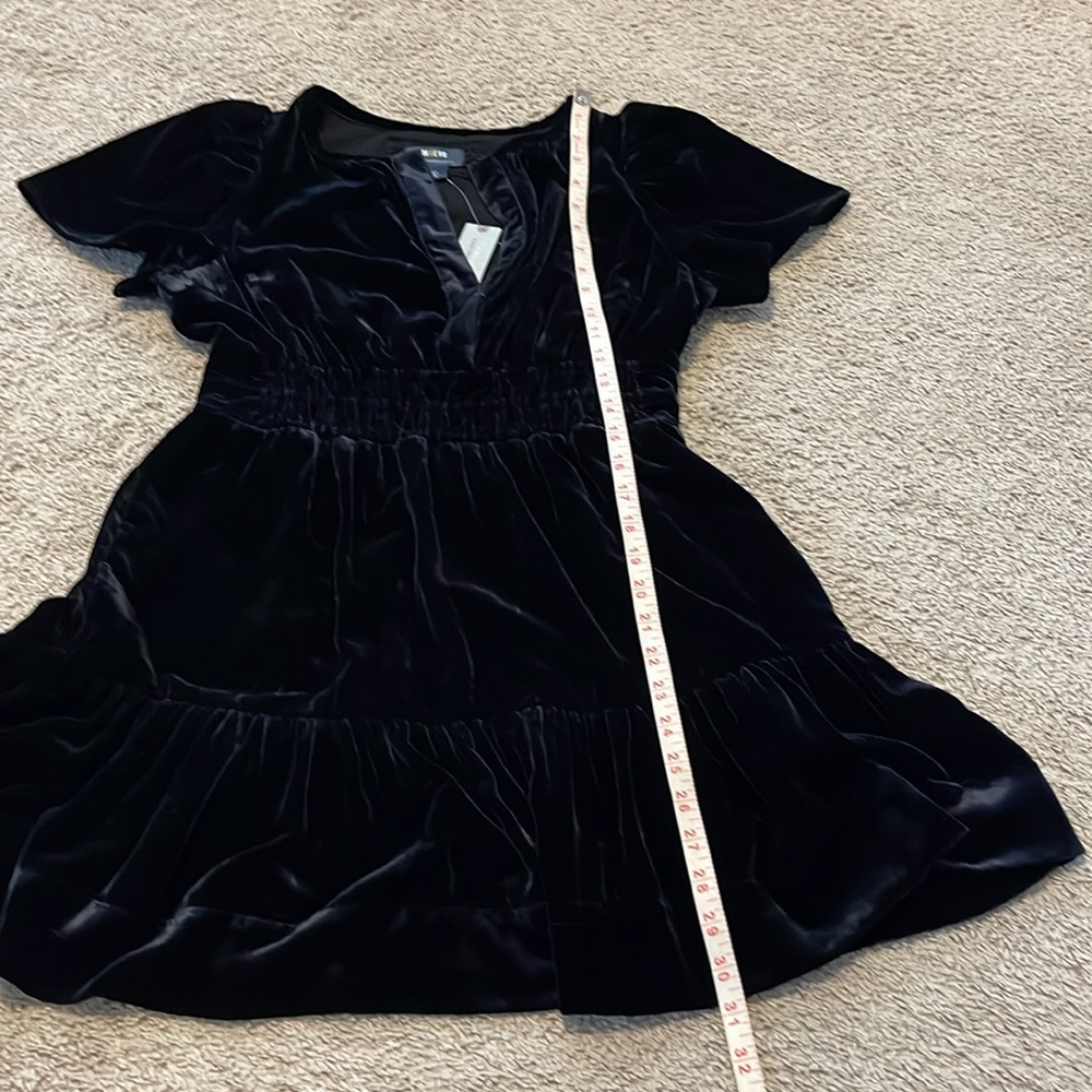 Firm! Maeve by Anthropologie Black Velvet Mini - Picture 9 of 9